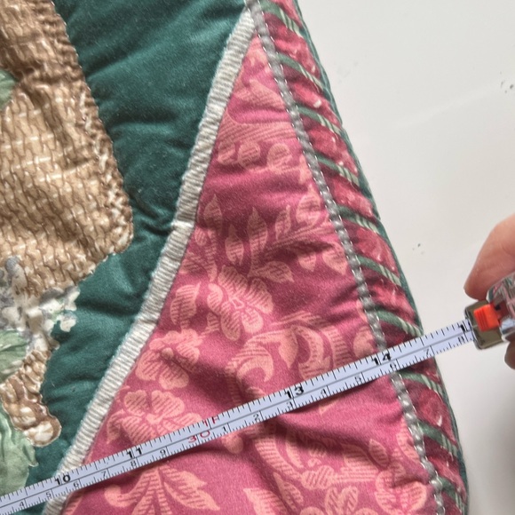 Vintage Quilted Embroidered floral rose tote bag with green trim bag - Picture 6 of 11